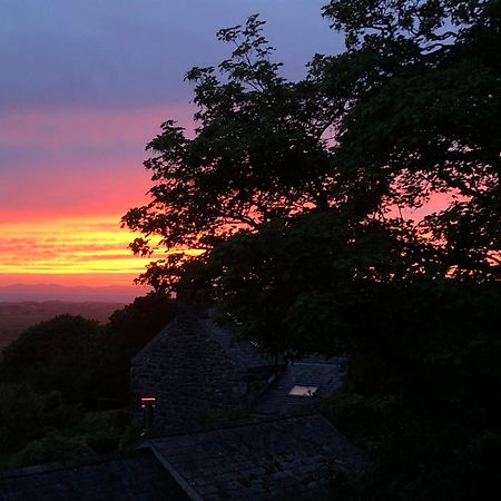 The Old Farmhouse B&B Dyffryn Ardudwy Bagian luar foto