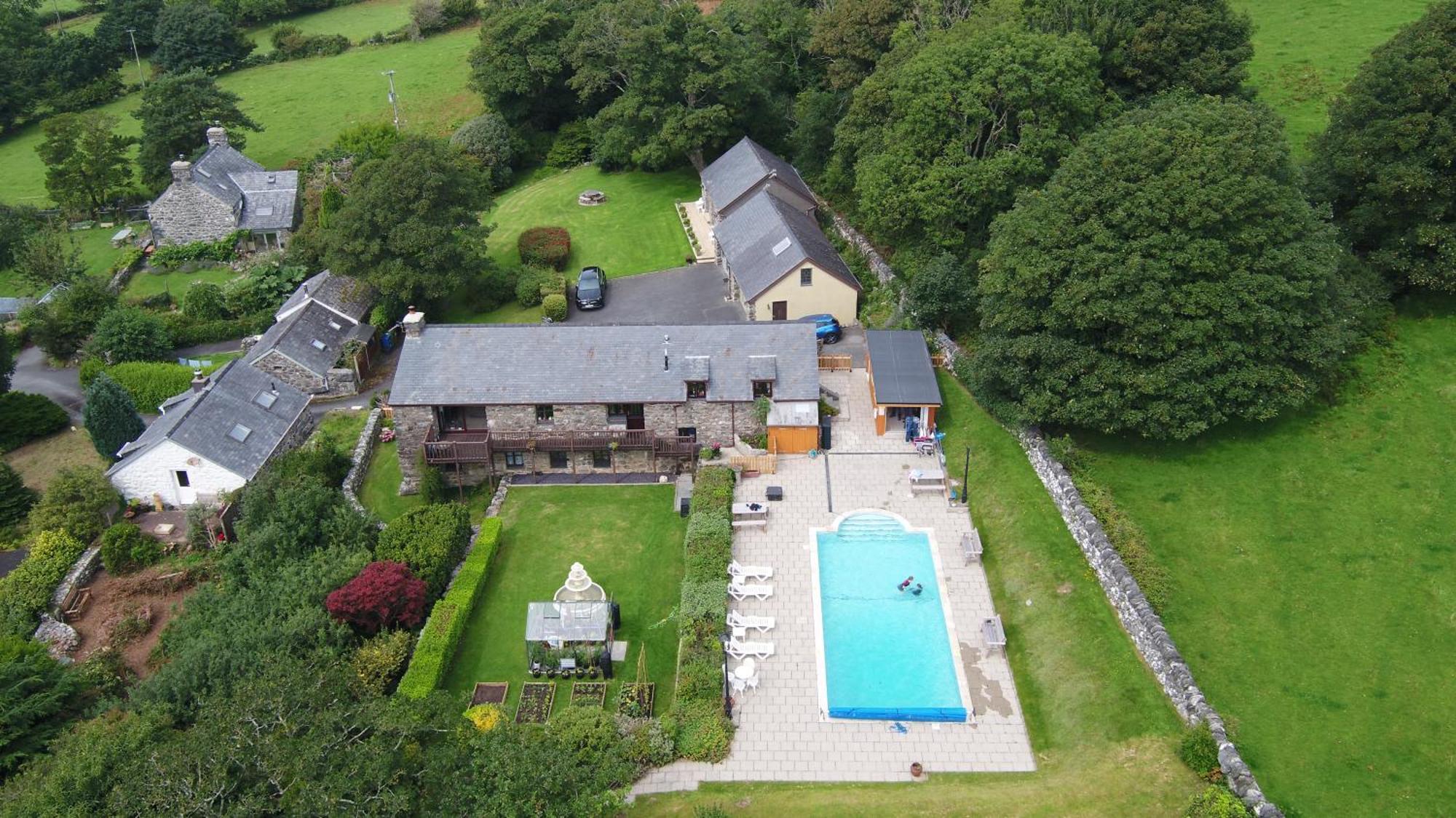 The Old Farmhouse B&B Dyffryn Ardudwy Bagian luar foto