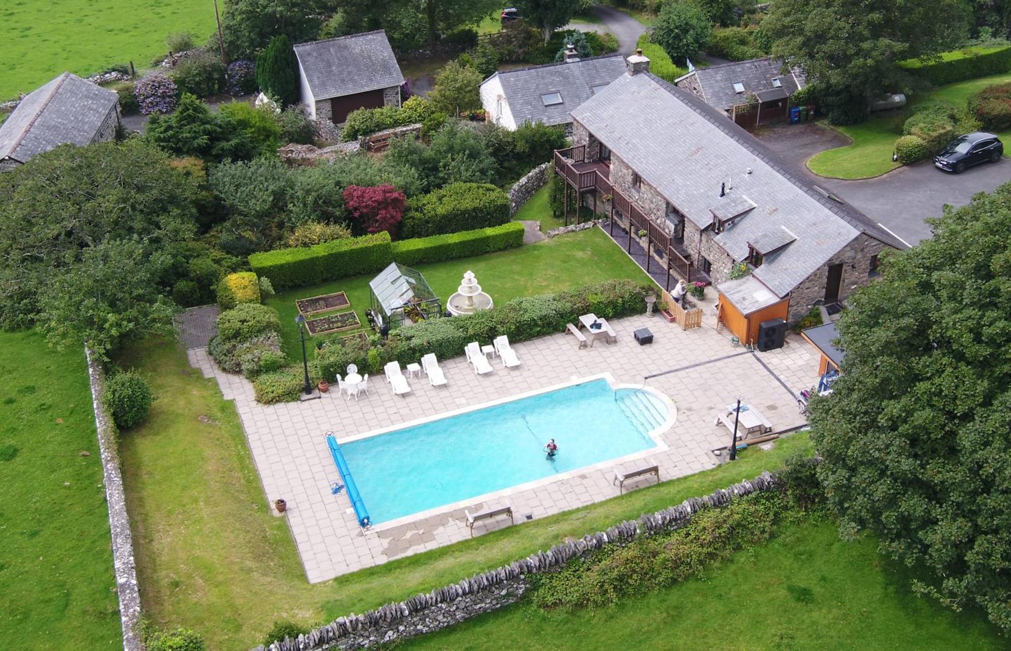 The Old Farmhouse B&B Dyffryn Ardudwy Bagian luar foto